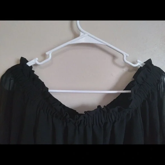 1. State Size Medium Black Ruffle Short Sleeve Off The Shoulder Blouse - Picture 7 of 11